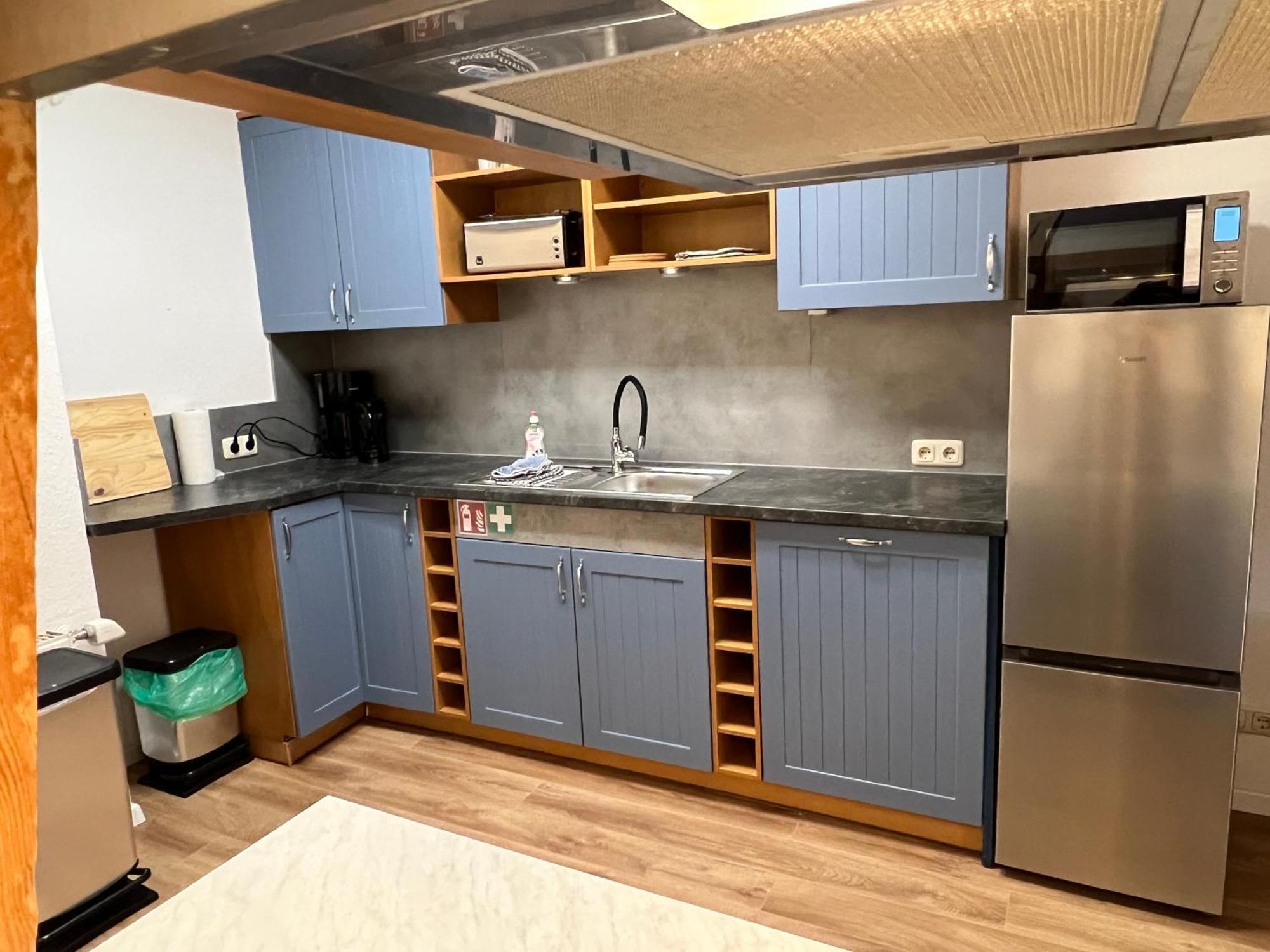 Apartment Humboldt 3 Schlafzimmer,Wifi, Netflix Parken, Terrasse, Klimatisiert, Naehe Zentrum Jena Eksteriør billede